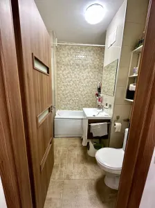 Decomandat cu 2 bai si 2 balcoane, etaj intermediar, aproape de Mall - foto 5