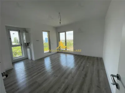 APARTAMENT CU 3 CAMERE IN ZONA SEMICENTRALA - foto 4