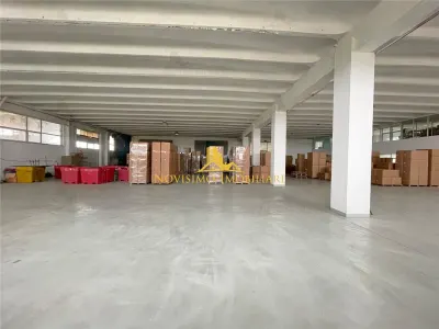 NOVISIMO-IMOBILIARE: HALA DE INCHIRIAT  IN STARE EXCELENTA - foto 2