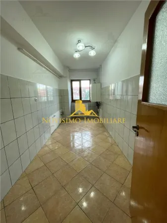 Apartament 3 camere Ploiești - poza 19