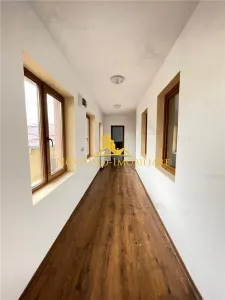 NOVISIMO-IMOBILIARE: VILA DE INCHIRIAT IN ZONA CENTRALA - foto 17