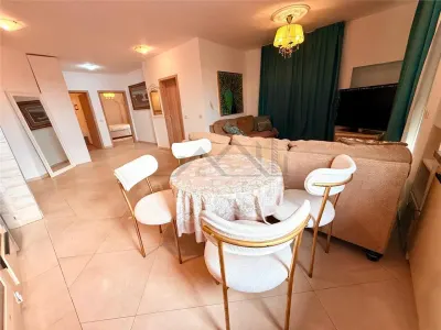 Apartament  3 camere | Decomandat, 70 mp, 3 bai - Zona Torontalului - foto 2