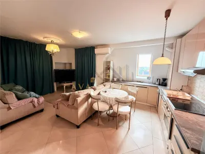 Apartament  3 camere | Decomandat, 70 mp, 3 bai - Zona Torontalului - foto 3