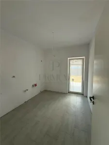 MOSNITA-DUPLEX-PE PARTER-TEREN MARE- BUCATARIE INCHISA - foto 8