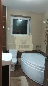 Apartament  3 camere 70 mpu  si loc parcari in zona Turnisor - foto 8