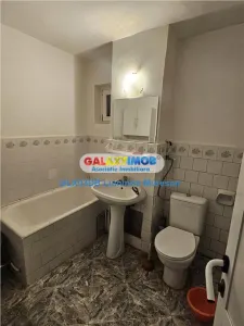 Vanzare apartament 3 camere decomandat Targoviste Central - foto 18