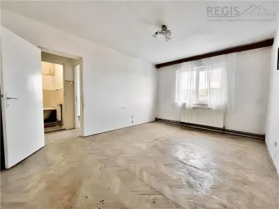 Apartament cu 2 camere in zona Florilor de renovat - Brasov