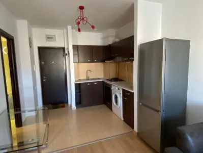 Apartament 2 camere de închiriat – Green Park | Etaj 7/8 | AC | Balcon | 350 € - foto 4