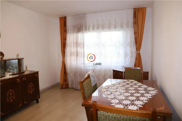 Apartament 3 camere Săcele - poza 1
