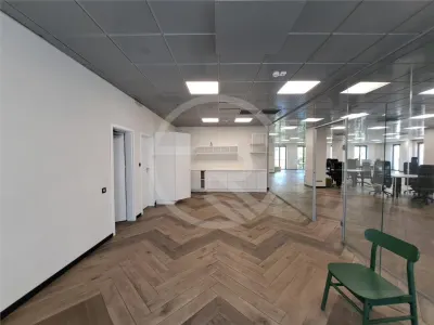 Spatiu pentru birouri, 500 mp utili, situat in zona Centrala! - foto 6