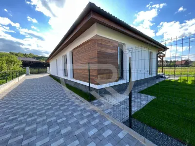Casa individuala,NOU finisata,situata in Chinteni! - foto 8