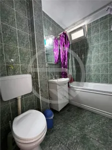 Apartament cu 2 camere, 45 mp,decomandat,situat in Campia-Turzii ! - foto 13