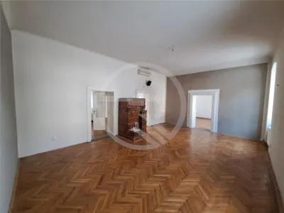 Spatiu comercial, 130 mp utili, situat in zona Centrala! - foto 3