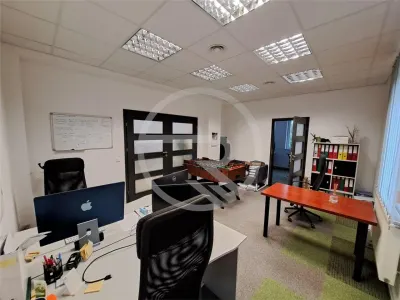 Spatiu pentru birouri, 100 mp utili, situat in cartierul Zorilor! - foto 4