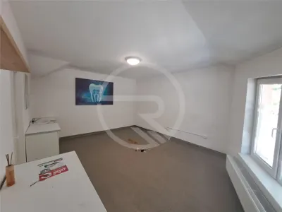 Spatii birouri, 80 mp utili, situat in zona Semicentrala! - foto 5