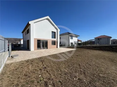 Casa Individuala situata in Chinteni! - foto 4
