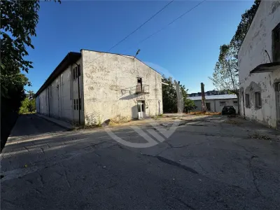 Hala de 300 mp utili, situata in zona Valea Seaca ! - foto 4