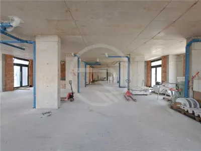 Spatiu comercial, 711 mp utili, situat in cartierul Intre Lacuri! - foto 2