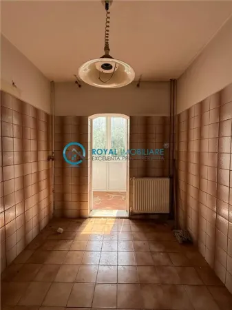 Apartament 3 camere Ploiești - poza 4
