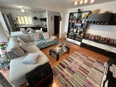 Royal Imobiliare - Vanzare Apartament zona Democratiei - foto 1