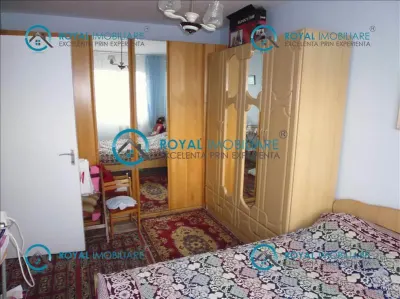 Royal Imobiliare - Vanzare apartament 2 camere zona Cina - foto 2