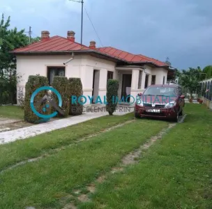 Royal Imobiliare - Vanzare Casa zona Marasesti - foto 1