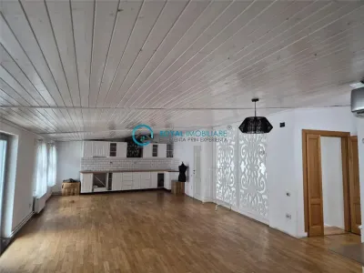 Royal Imobiliare - Inchiriere apartament 3 camere in vila zona Central - foto 2