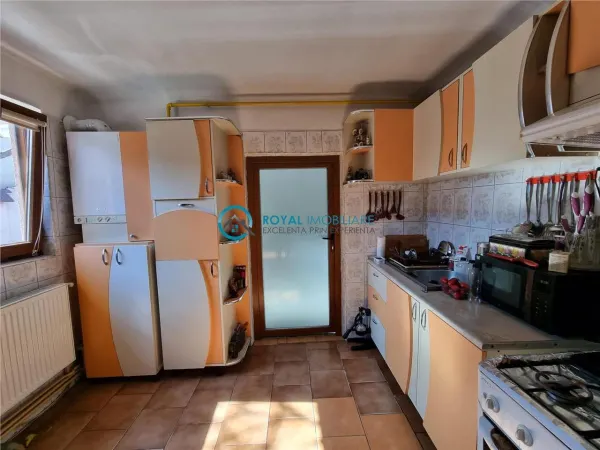 Casă 4 camere Ploiești - poza 9