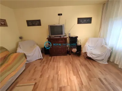 Royal Imobiliare - Vanzare Apartament zona Marasesti - foto 2