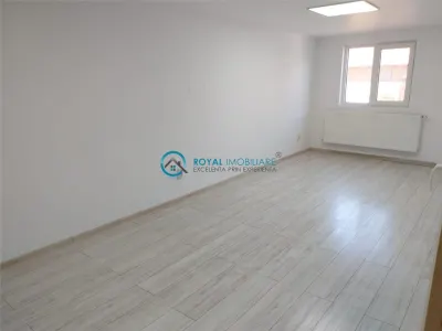Royal Imobiliare-Inchiriere Spatiu Birouri Zona Centrala - foto 8