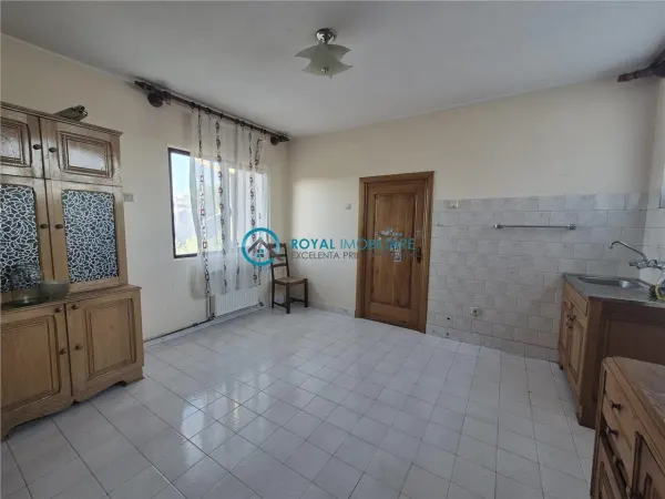 Casă 8 camere Gageni - poza 13