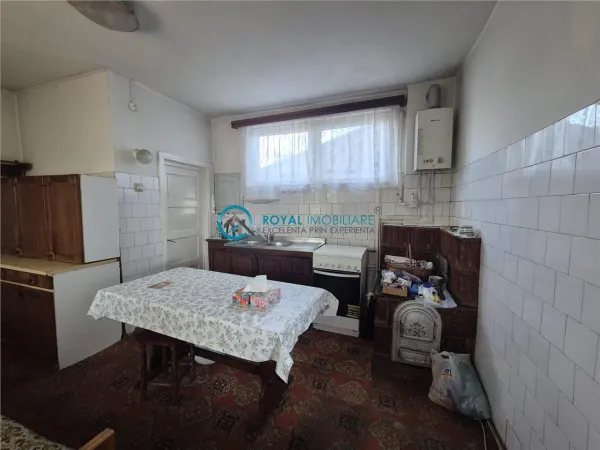 Casă 8 camere Gageni - poza 25