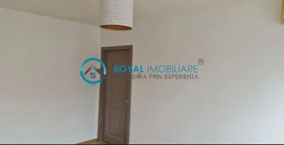 Royal Imobiliare - Vanzare apartament 2 camere zona Malu Rosu - foto 4