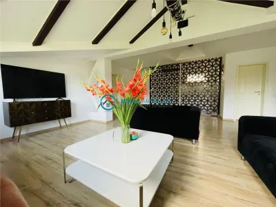 Royal Imobiliare - Vanzare Vila cu 6 camere zona B-dul Bucuresti - foto 3