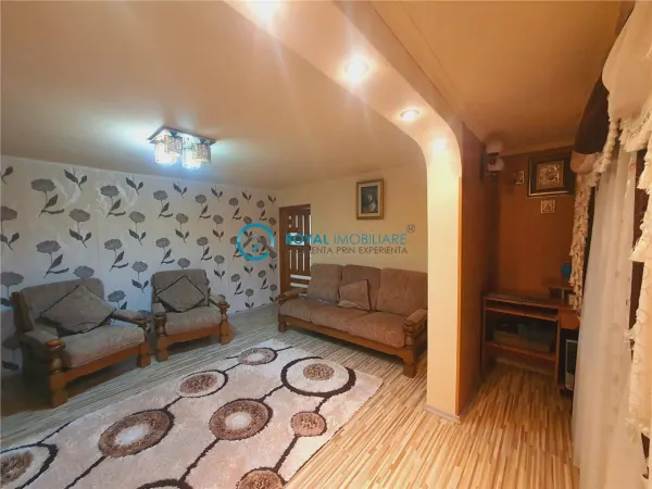 Casă 6 camere Chitorani - poza 8