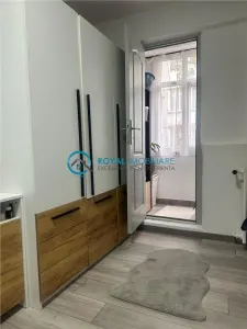 Royal Imobiliare - Vanzare apartament 2 camere zona Malu Rosu - foto 4
