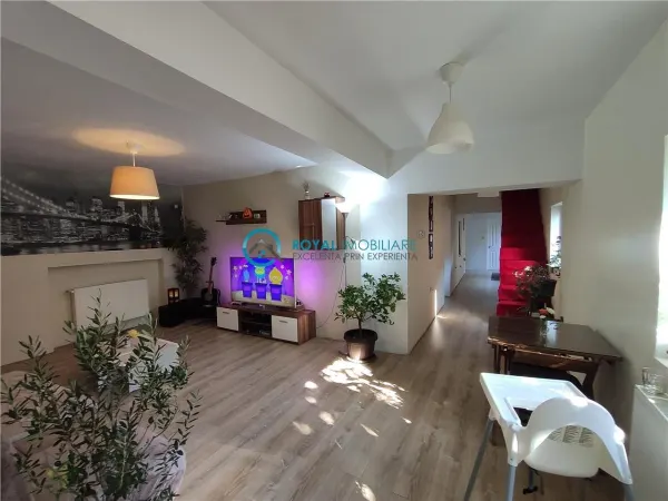 Casă 4 camere Ploiești - poza 1