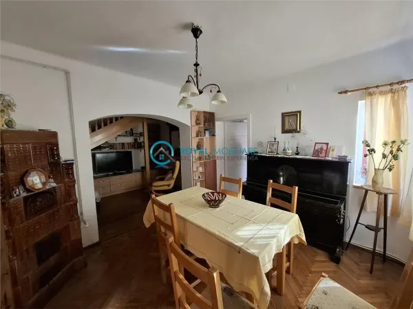 Casă 6 camere Ploiești - poza 1