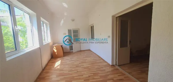 Casă 13 camere Ploiești - poza 16