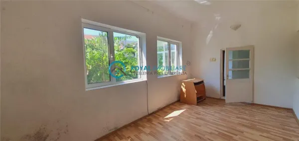 Casă 13 camere Ploiești - poza 17