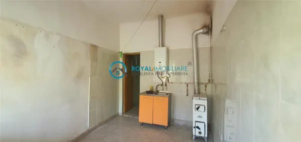 Casă 13 camere Ploiești - poza 24