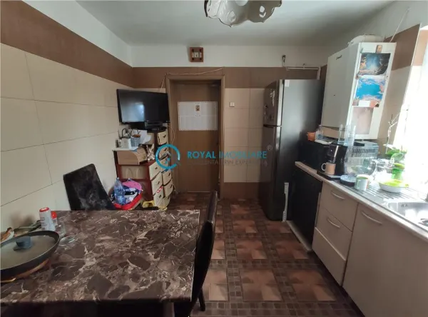Casă 13 camere Ploiești - poza 21