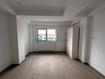 Royal Imobiliare - Vanzare Apartament bloc nou zona Democratiei - foto 3