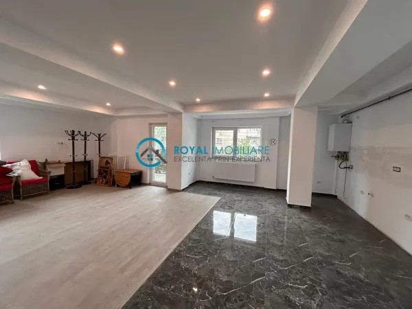 Apartament 3 camere Ploiești - poza 2