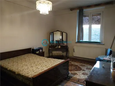 Royal Imobiliare-Vanzare Apartament 4 Camere Zona Sud - foto 4