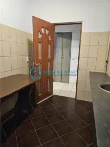 Royal Imobiliare-Vanzare Apartament 2 camere Zona Nord - foto 9