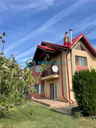 Casă 6 camere Aricestii Rahtivani - poza 1