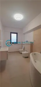 Royal Imobiliare-Vanzare Apartament 3 Camere Zona Albert - foto 16