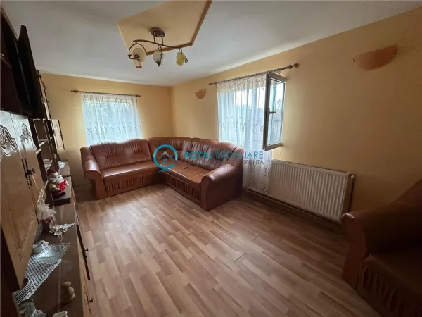 Casă 4 camere Nedelea - poza 1
