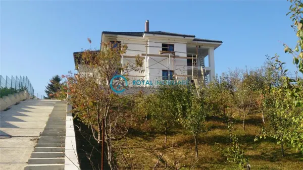 Casă 4 camere Bucov - poza 1